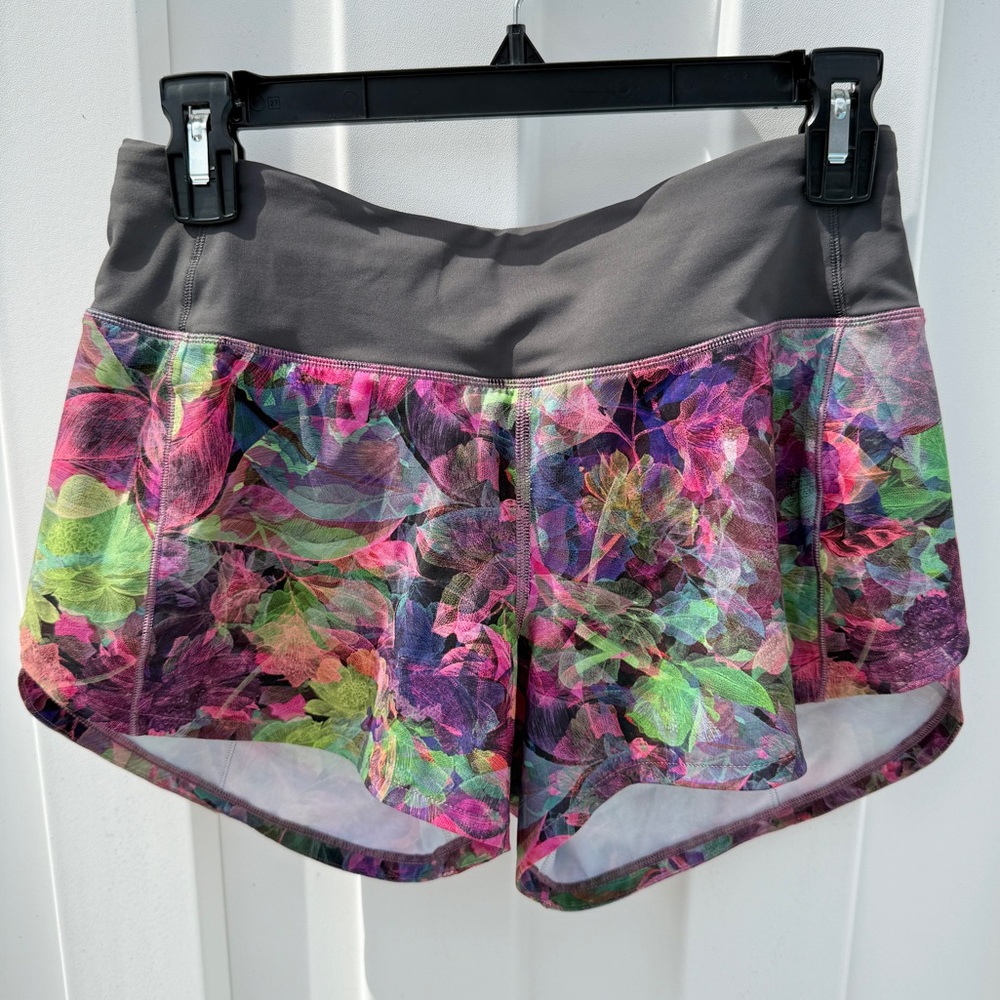 Lululemon Speed Up Mid-Rise Short 4" Vivid Floral Tone Multi Graphite Grey 4